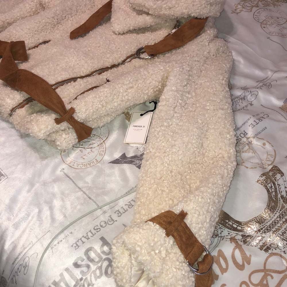 Sweater - Picture 2 of 5